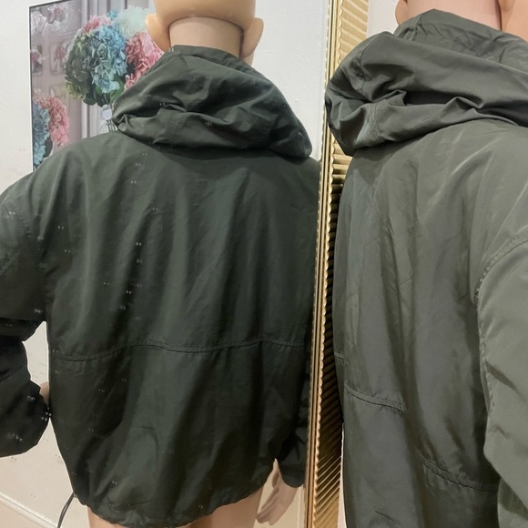 Old Navy women’s Dark Green Windbreaker Jacket - Picture 11 of 11